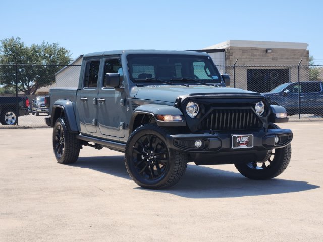 Used 2024 Jeep Gladiator Sport AWD/4WD image 2