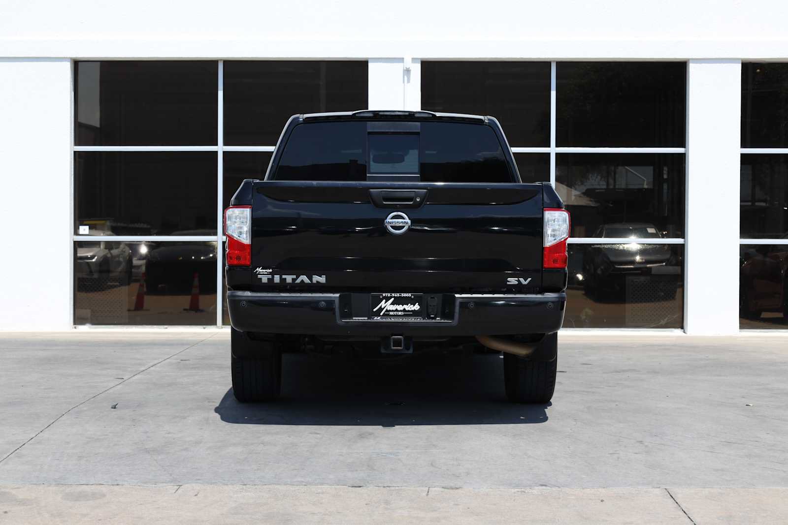 Used 2017 Nissan Titan SV RWD image 10