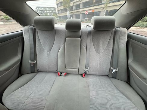 Used 2011 Toyota Camry LE image 14