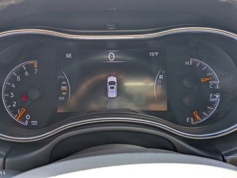 Used 2020 Jeep Grand Cherokee Altitude image 24