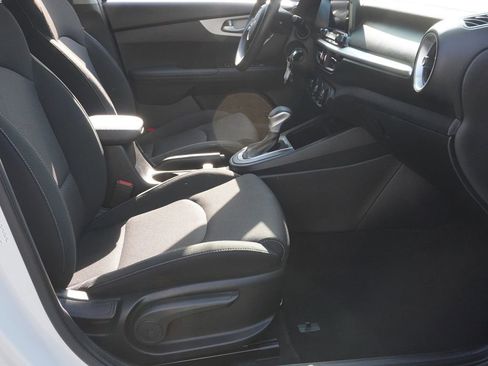 Used 2024 Kia Forte LXS w/ LXS Technology Package FWD image 23