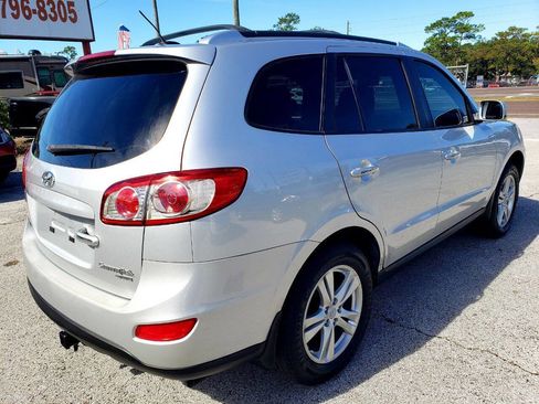 Used 2011 Hyundai Santa Fe Limited image 4