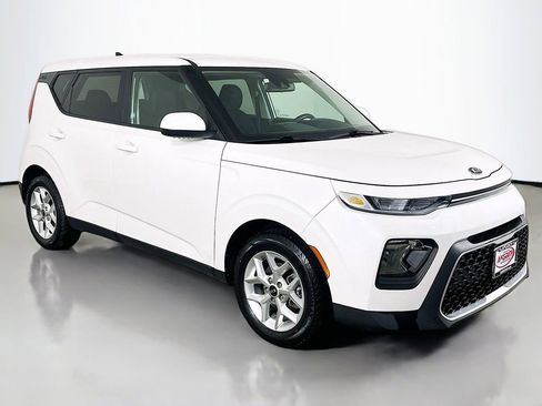 Certified 2021 Kia Soul S FWD image 13
