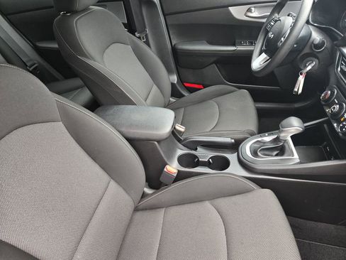 Certified 2023 Kia Forte LXS FWD image 19