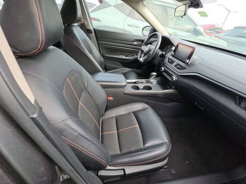 Used 2022 Nissan Altima 2.5 SR FWD image 11