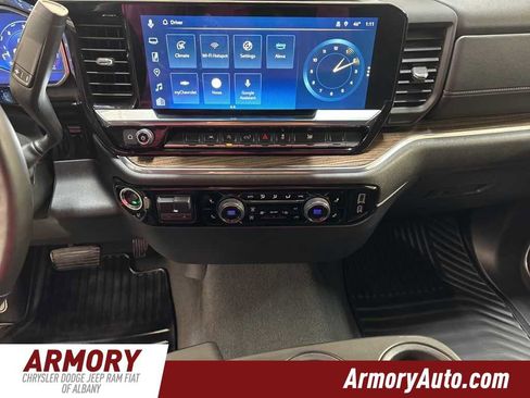 Used 2025 Chevrolet Silverado 1500 LT image 17