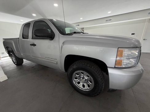 Used 2011 Chevrolet Silverado 1500 LT AWD/4WD image 12