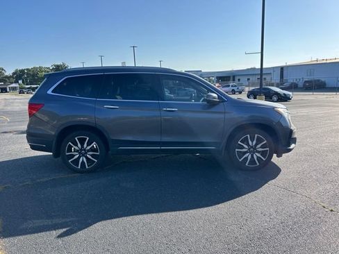 Used 2021 Honda Pilot Touring image 5