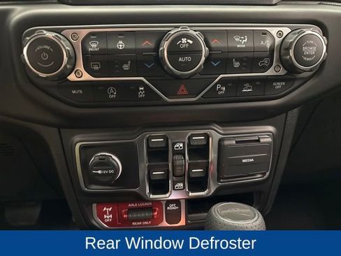 Used 2023 Jeep Gladiator Mojave w/ Cold Weather Group image 12