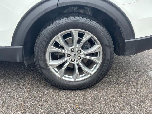 Used 2020 Ford Explorer XLT w/ Equipment Group 202A AWD/4WD image 10
