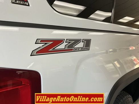 Used 2017 Chevrolet Silverado 1500 LTZ Z71 w/ LTZ Plus Package AWD/4WD image 29