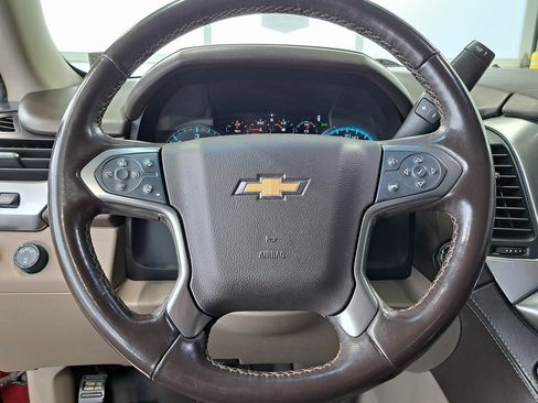 Used 2019 Chevrolet Suburban Premier image 10