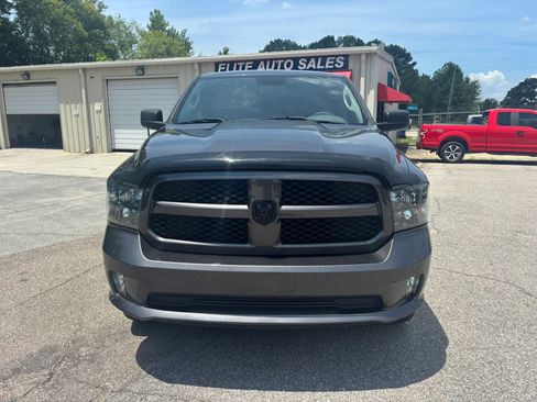 Used 2019 RAM 1500 Express w/ Express Value Package AWD/4WD image 4
