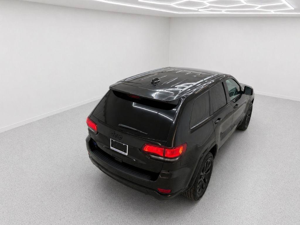 Used 2019 Jeep Grand Cherokee Altitude AWD/4WD image 36