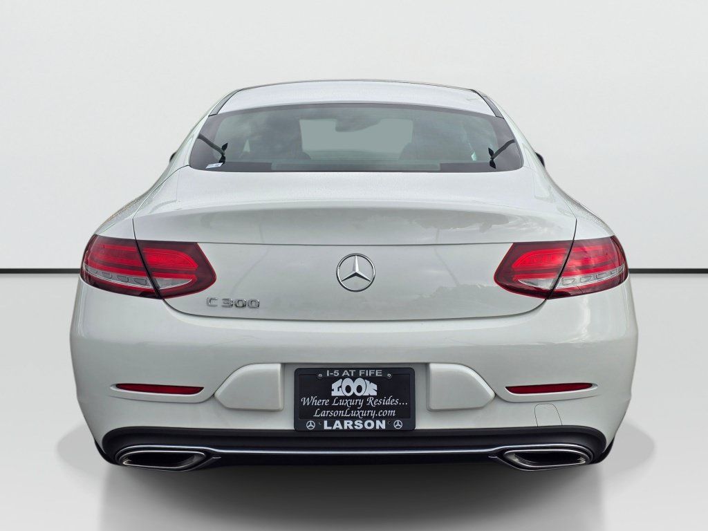 Used 2022 Mercedes-Benz C 300 Coupe image 4