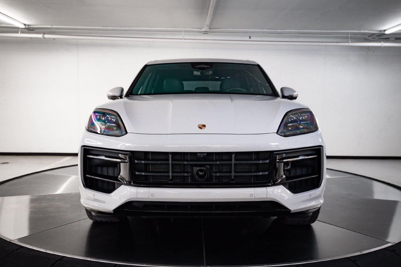 Certified 2026 Porsche Cayenne GTS AWD/4WD image 10