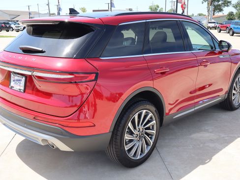 Used 2025 Lincoln Corsair Reserve FWD image 5