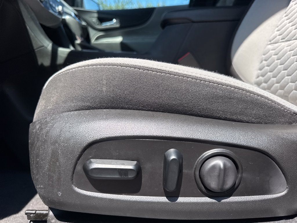 Used 2021 Chevrolet Equinox LT FWD image 14