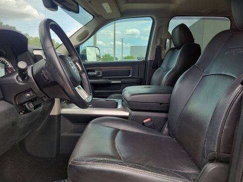 Used 2016 RAM 1500 Laramie w/ Convenience Group AWD/4WD image 12