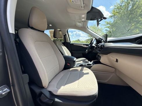 Used 2021 Ford Escape SE w/ Convenience Package FWD image 27
