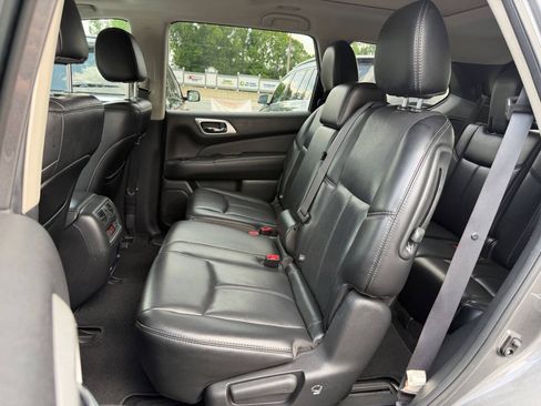Used 2017 Nissan Pathfinder Platinum w/ Cargo Package AWD/4WD image 12