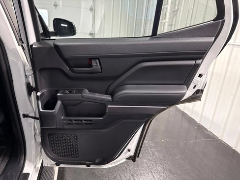 Used 2025 Toyota 4Runner SR5 AWD/4WD image 13