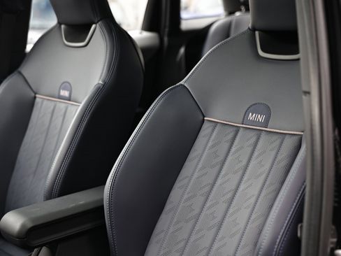 Used 2025 MINI Cooper S image 21