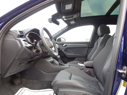 Certified 2025 Audi Q3 2.0T Premium w/ Convenience Package image 9