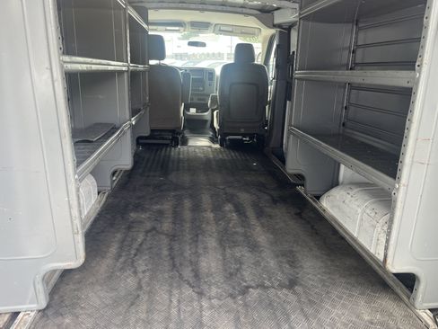 Used 2019 Nissan NV 2500 S w/ Back Door Glass Package RWD image 21