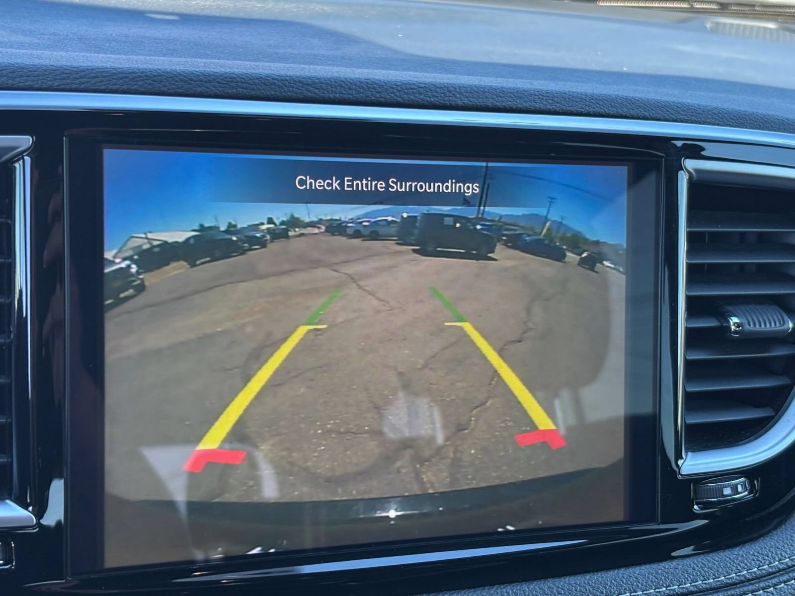 Used 2025 Chrysler Pacifica Limited FWD image 26