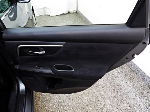 Used 2015 Nissan Altima 2.5 S w/ Power Driver Seat Package FWD image 12