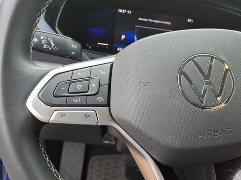 Used 2022 Volkswagen Taos SE w/ IQ.Drive SE Package AWD/4WD image 9