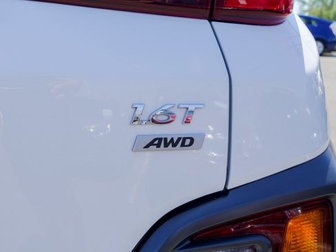 Used 2021 Hyundai Kona Limited AWD/4WD image 6