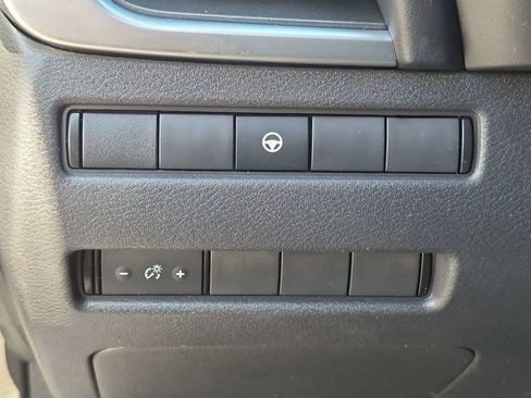 Used 2022 Nissan Rogue SV AWD/4WD image 19