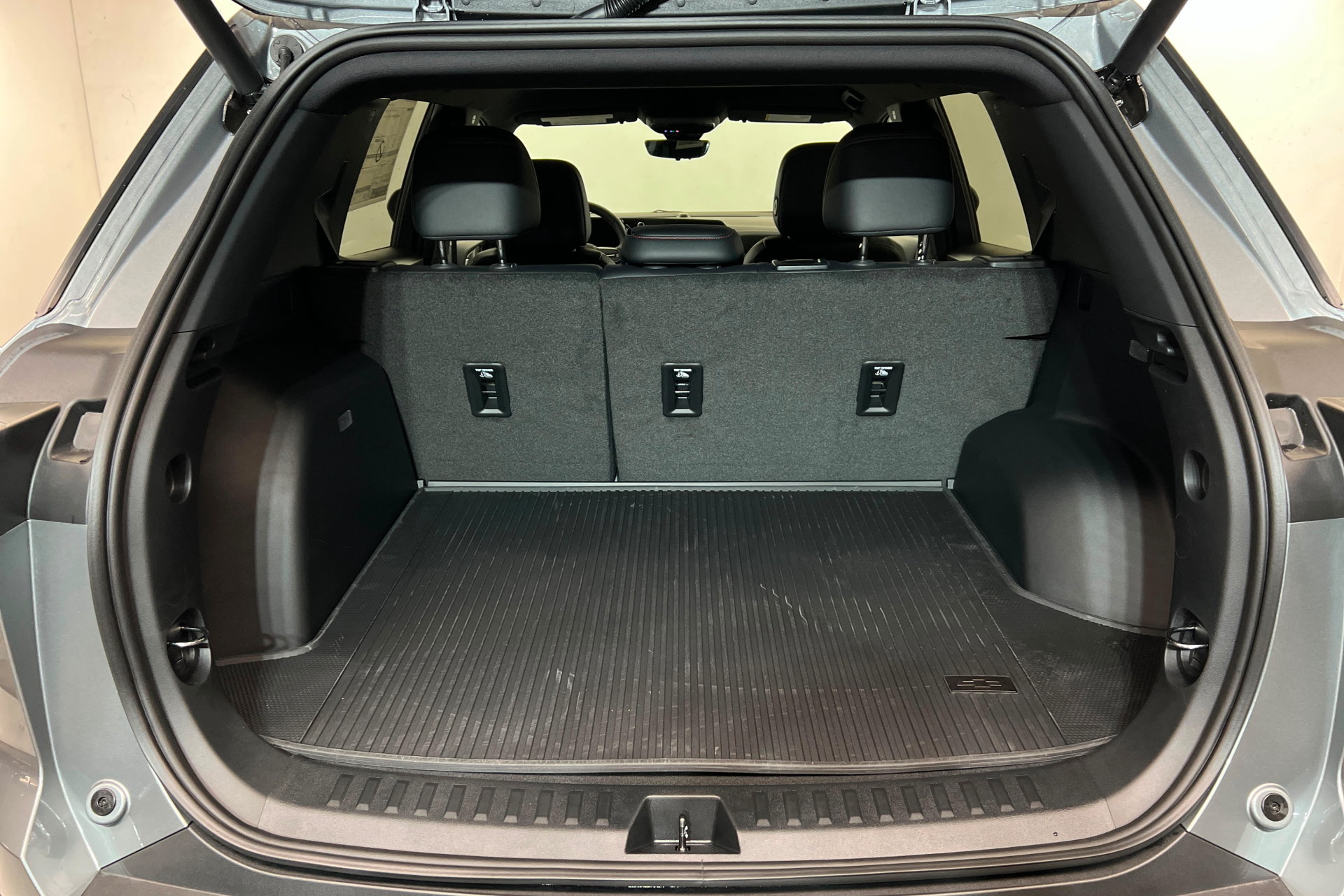 New 2027 Chevrolet Equinox RS w/ Safety and Technology Package AWD/4WD image 23