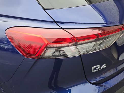 Used 2023 Audi Q4 e-tron Premium Plus w/ Premium Plus image 34