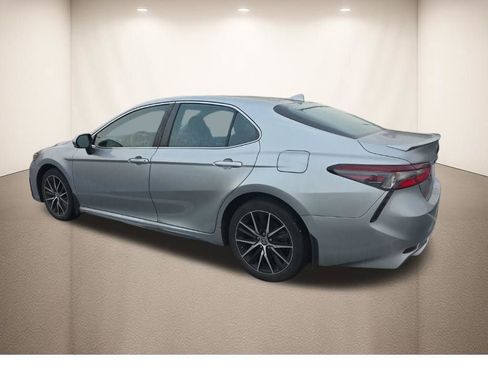 Used 2023 Toyota Camry SE w/ Convenience Package image 10