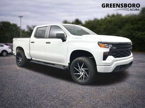 Used 2023 Chevrolet Silverado 1500 Custom AWD/4WD image 1