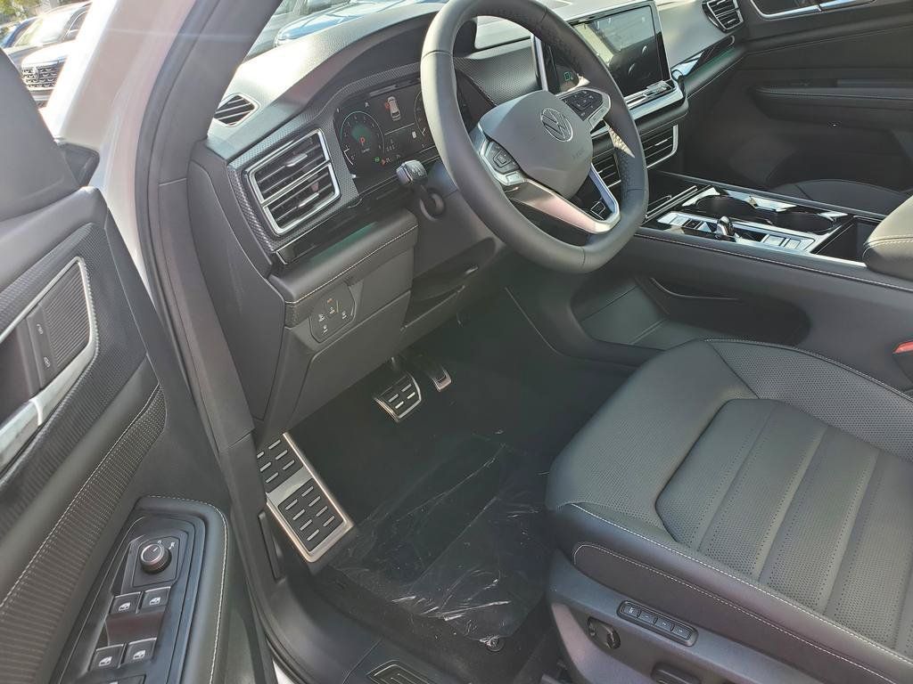 New 2026 Volkswagen Atlas Cross Sport SEL R-Line AWD/4WD image 6