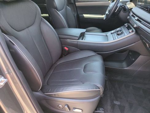 Used 2024 Hyundai Palisade SEL w/ Premium Package FWD image 18