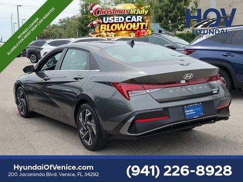 Certified 2026 Hyundai Elantra Limited FWD image 6