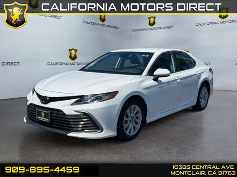 Used 2022 Toyota Camry LE AWD/4WD image 1
