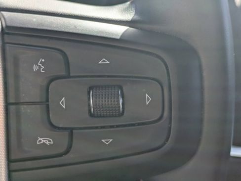 Used 2024 GMC Yukon SLT image 23