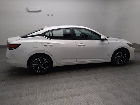 Used 2024 Nissan Sentra SV FWD image 10