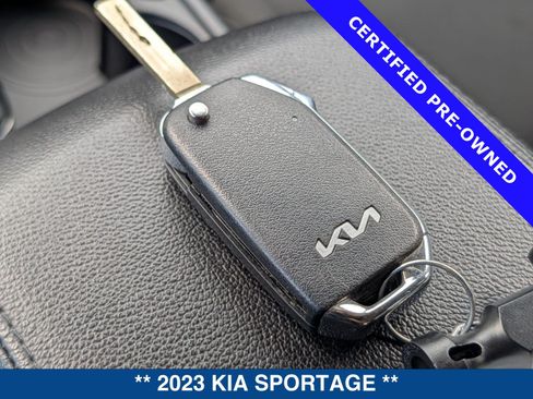 Used 2023 Kia Sportage LX AWD/4WD image 34
