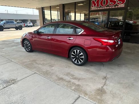 Used 2017 Nissan Altima 2.5 SV FWD image 6