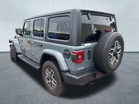 Used 2024 Jeep Wrangler Unlimited Sahara AWD/4WD image 2