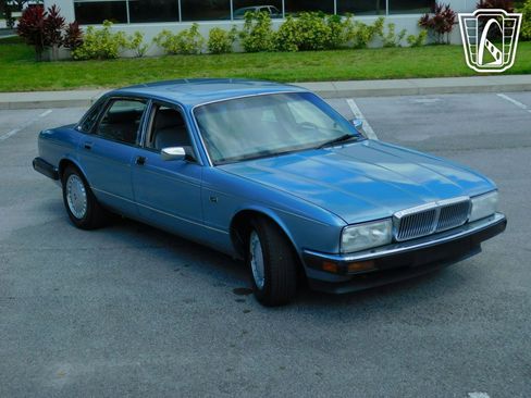 Used 1991 Jaguar XJ Vanden Plas RWD image 21