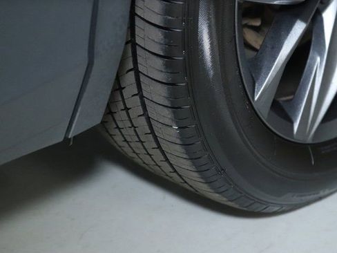 Used 2023 Volkswagen Tiguan SE w/ Panoramic Sunroof Package AWD/4WD image 38