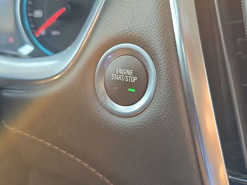 Used 2021 Chevrolet Traverse LT w/ LPO, Floor Liner Package image 18